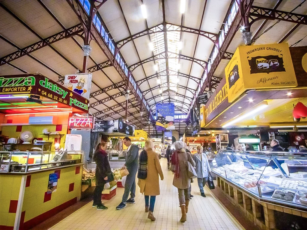 Les Halles de Narbonne lieu à visiter depuis l'hôtel du Mas